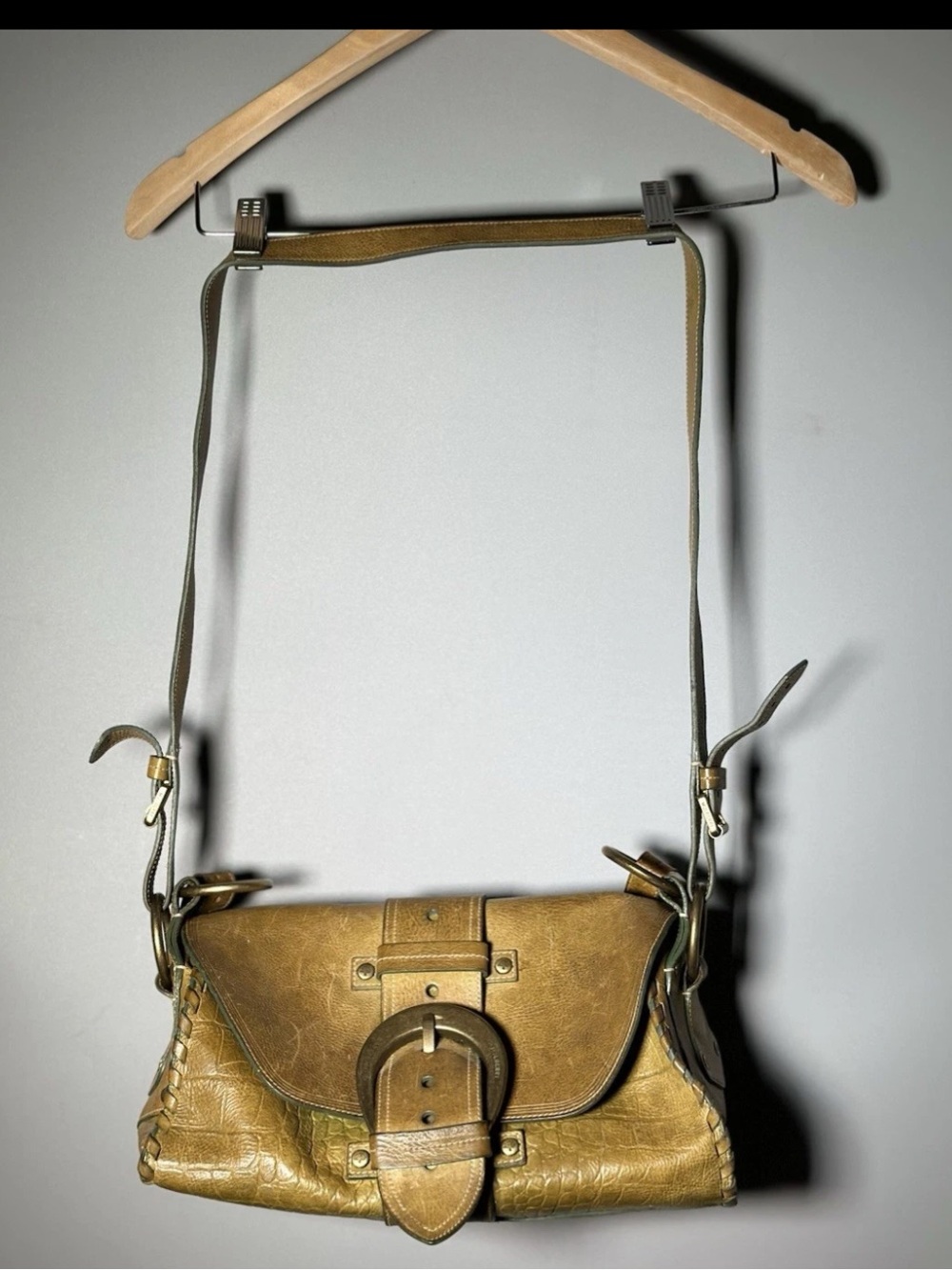 Mulberry Olive Brown Leather Shoulder Bag with Front Buckle